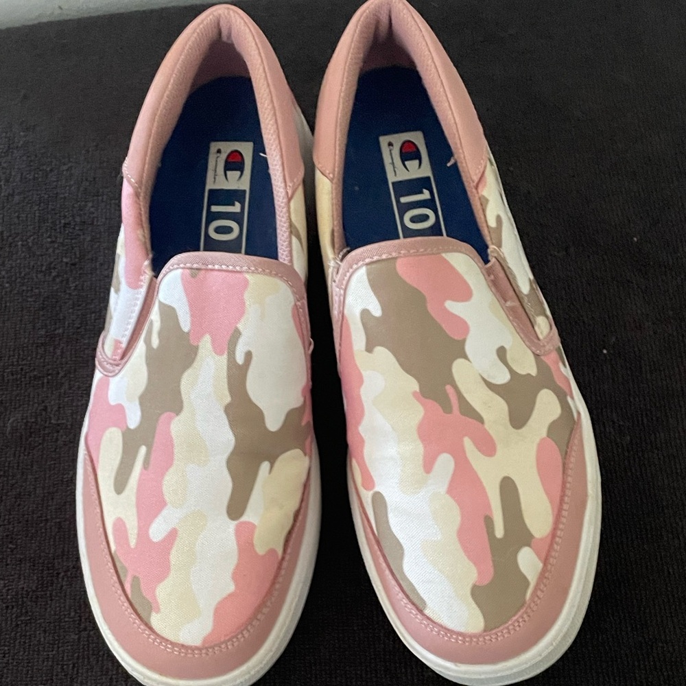 Ladies Champion Slip on
